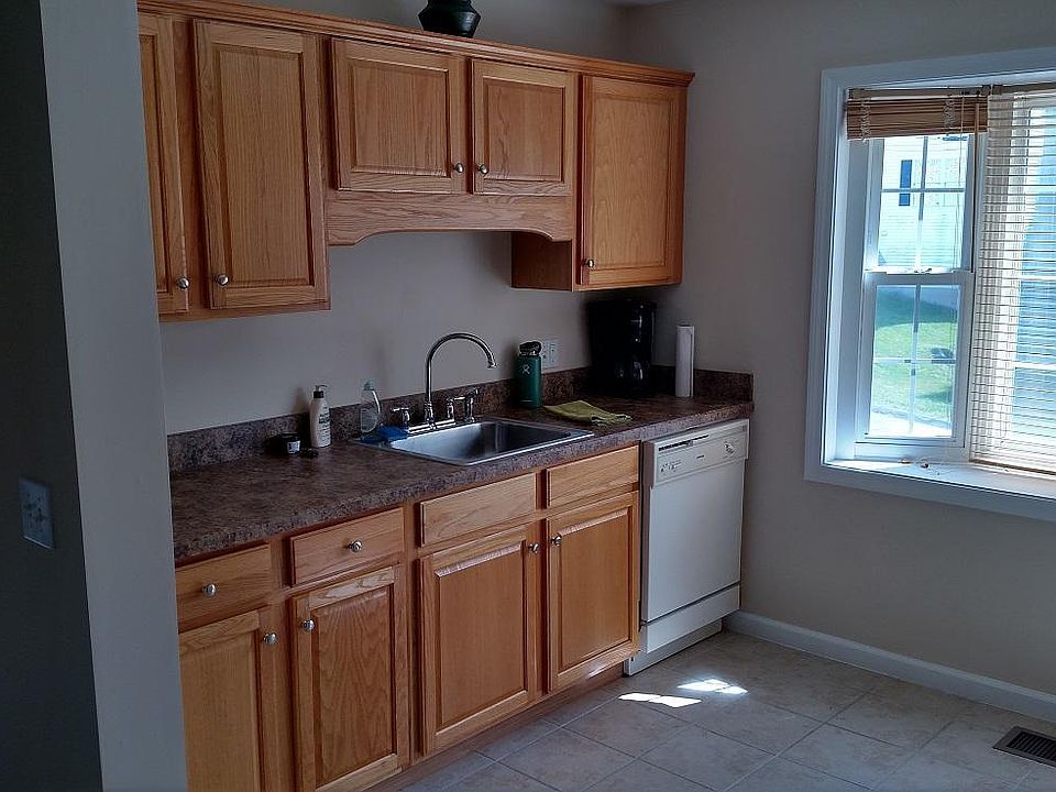 2nd image of 39 Victor St