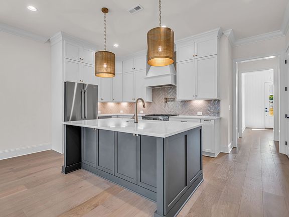 5th image of 7163 Bolton St Lot 2572