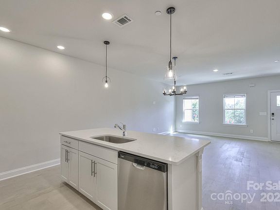3rd image of 105 Ciara Pl #D