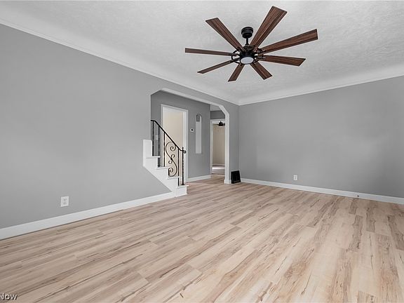 5th image of 16189 Hummel Rd