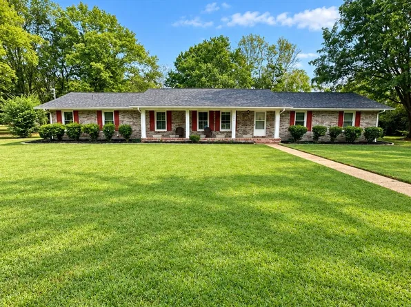 146 W Clearview Dr, Murfreesboro, TN 37128