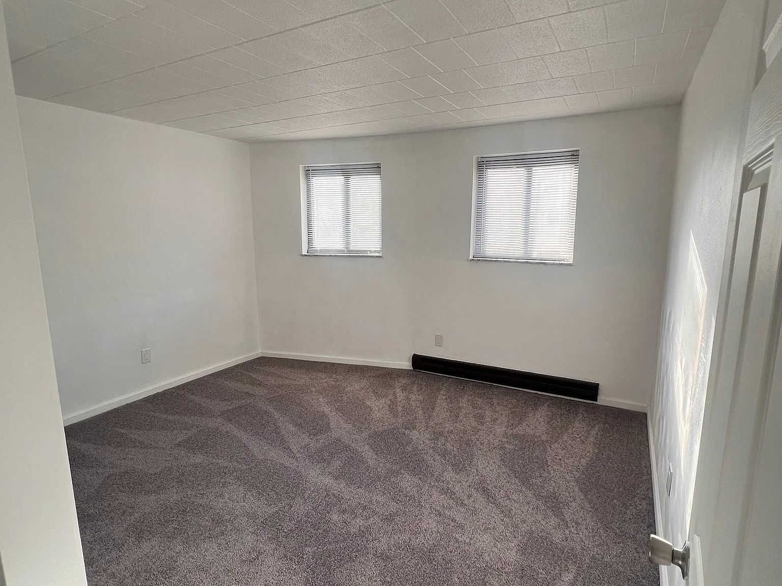 2 bed, $1,300 — Photo 3