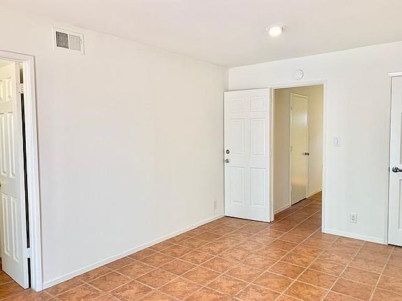 Lower Level: Bedroom 3