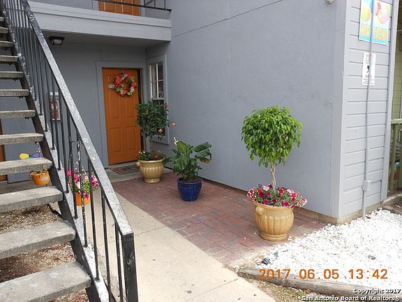 2nd image of 1400 Gardina St