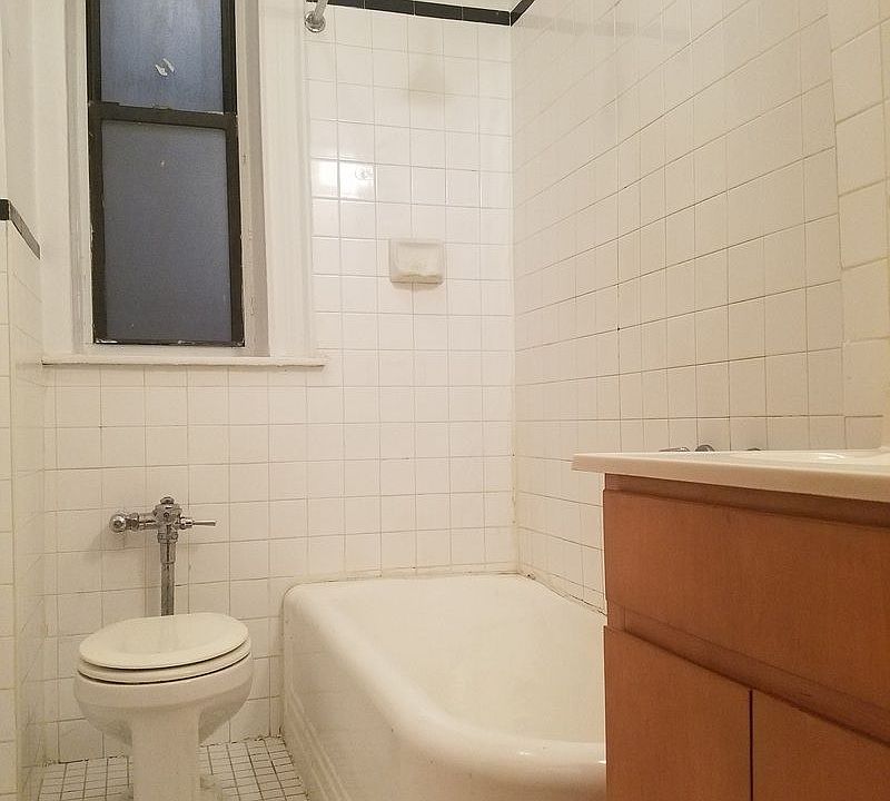 1st image of 226 W 108th St #One3