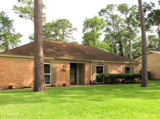3020 Longwood Ln, Dickinson, TX 77539