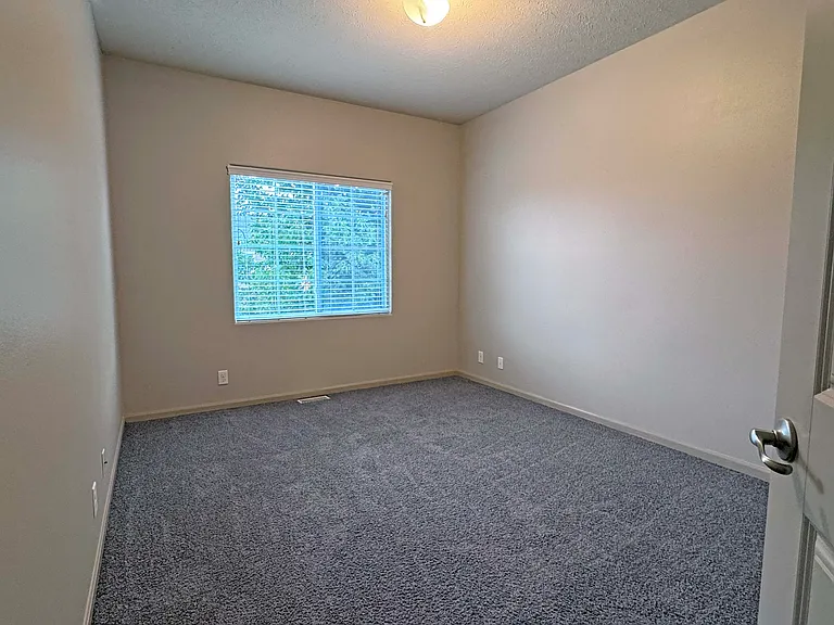 16305 Browne St — Photo 18