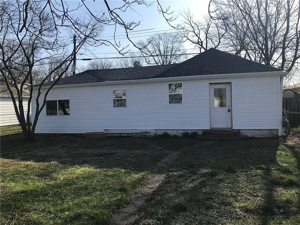 309 Barton Ave photo 1