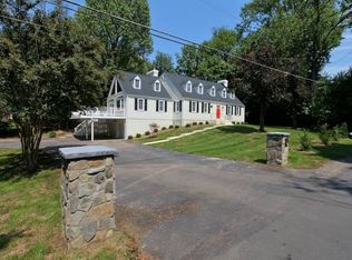 8300 Taylor Ln, Annandale, VA 22003