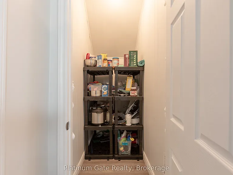 1040 Gladstone Ave — Photo 20