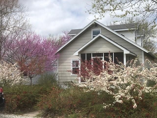 1st image of 815 E Orchard St