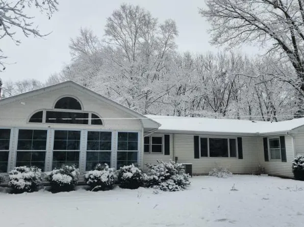 222 Almer Dr, Caro, MI 48723