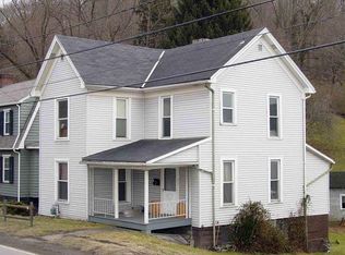 182 10th St, Wellsburg, WV 26070