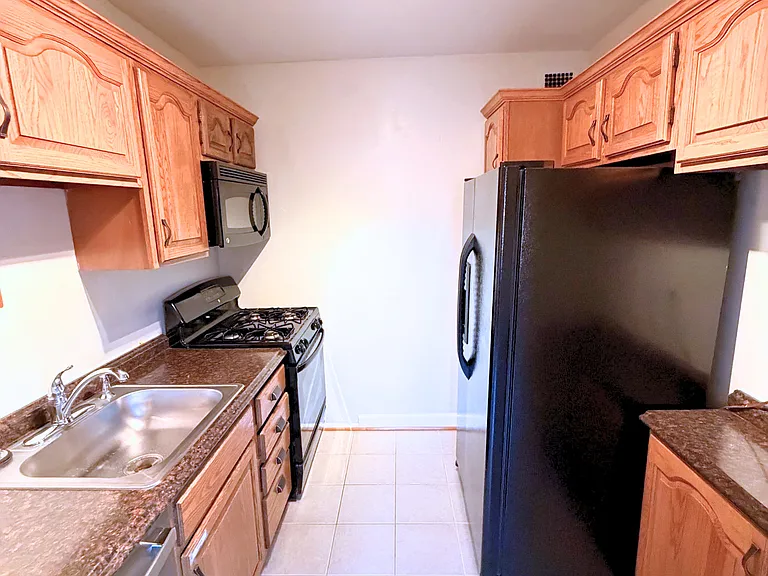 Efficient Kitchen with Ample Storage