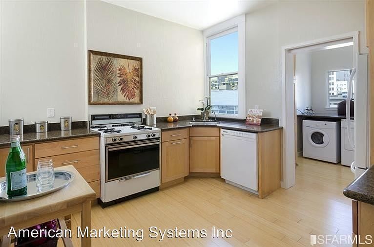 2nd image of 438C Tehama St