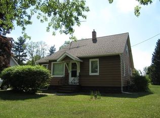 330 Ballard Rd, Jackson, MI 49201