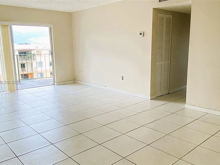 9350 Fontainebleau Blvd #602 — Photo 8