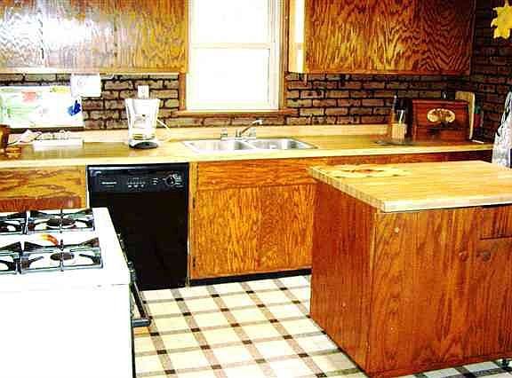 2nd image of 601 E Sellar St