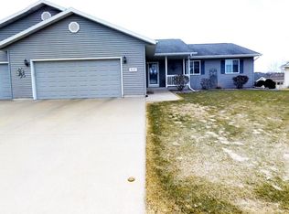 804 Case Ct, Holmen, WI 54636
