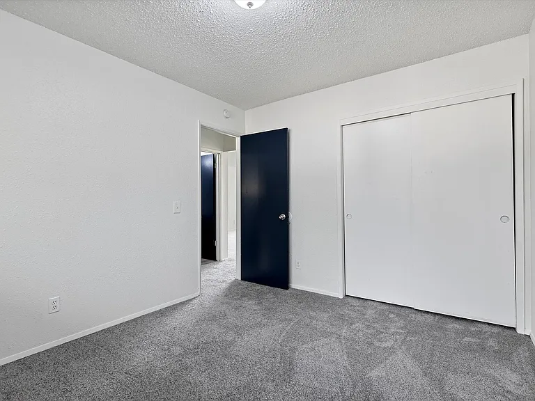Briar Rose Apartments — Photo 10