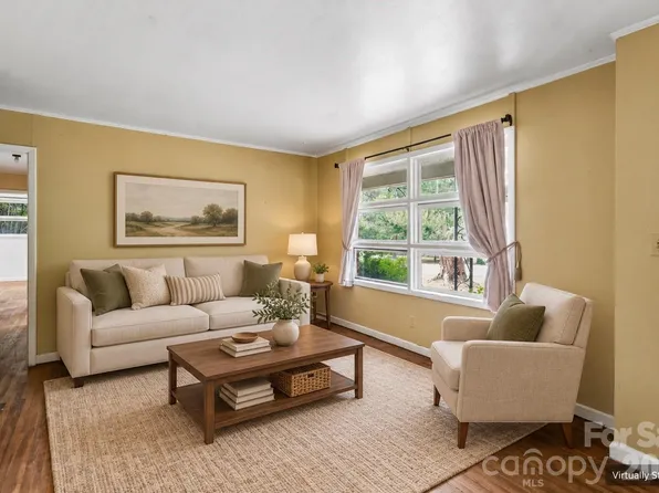 139 Southwold Dr, Charlotte, NC 28217