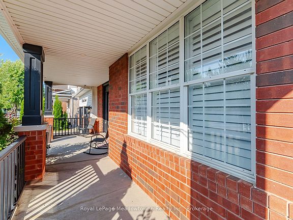 4th image of 1406 Hearst Blvd