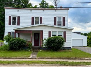 21 Emory St, Morrisonville, NY 12962