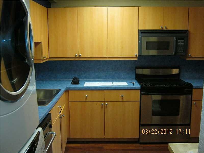 1st image of 3146 Mary St