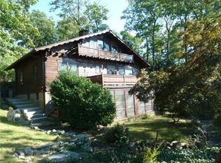 45 Bluff Ave, Greenwood Lake, NY 10925