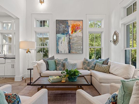 4th image of 16 Spanish Moss Ln