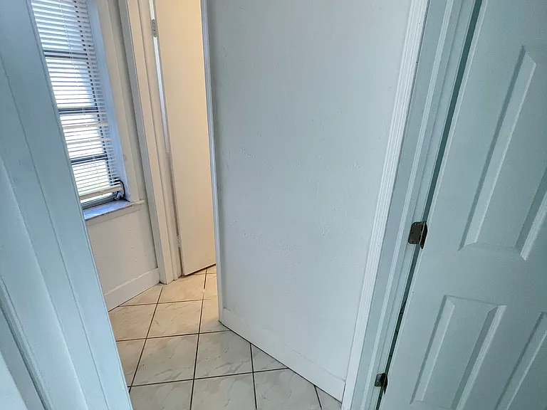 7200 NW 77th St — Photo 36