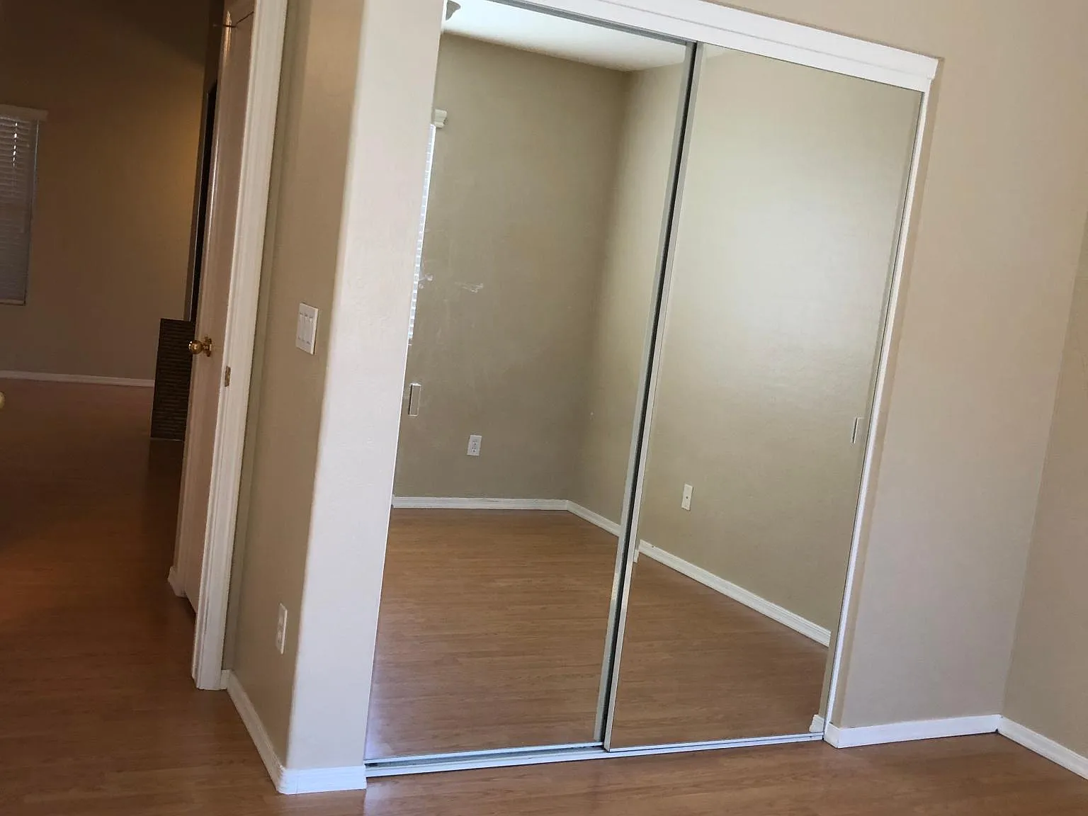10232 E Knowles Ave — Photo 3