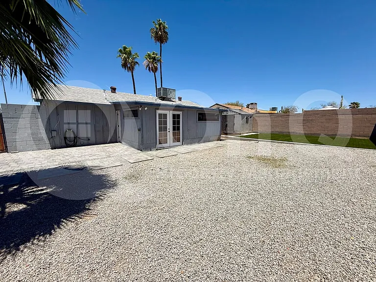 9441 N 15th Pl — Photo 20