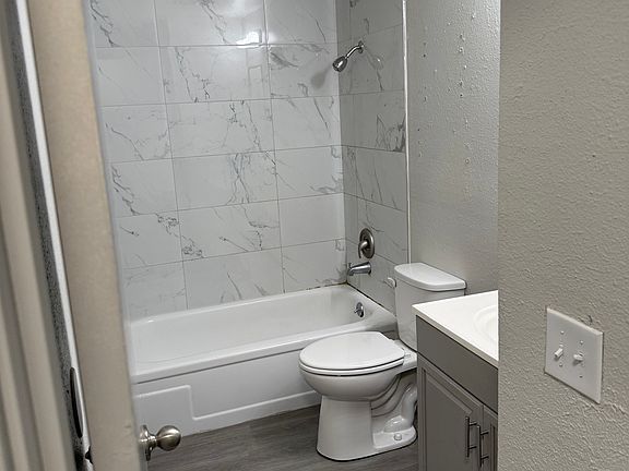 4th image of 1727 S 305th Pl APT G
