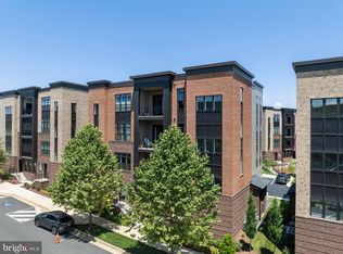 43442 Croson Ln #100, Ashburn, VA 20148