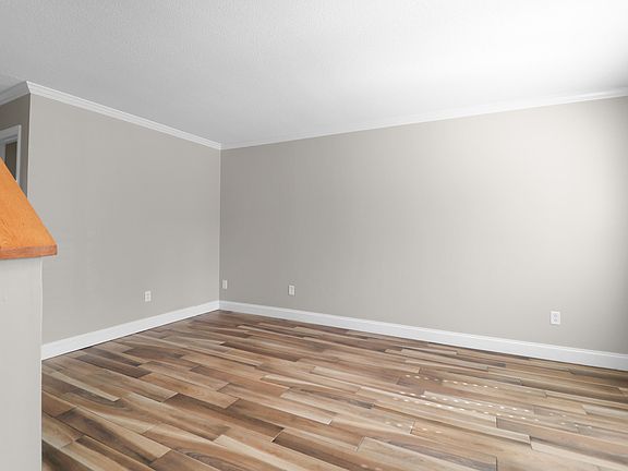 3rd image of 252 Howle Ave APT A3