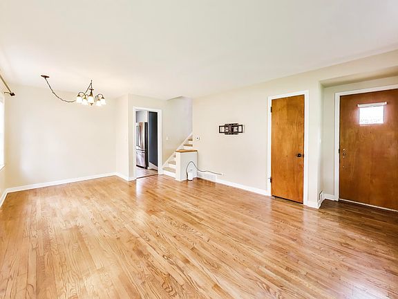 3rd image of 679 S Spring Rd
