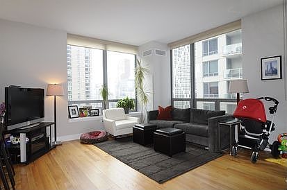 1st image of 600 N Lake Shore Dr APT 2009