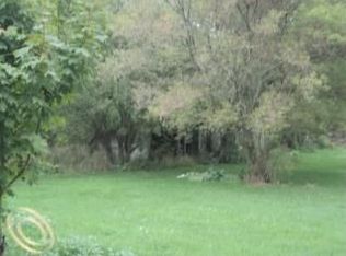 10360 Sherwood Rd, Fowlerville, MI 48836
