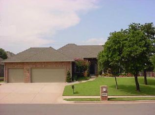 2205 E Windmere Dr, Edmond, OK 73034