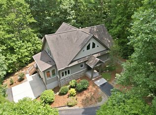 1001 Reaves Dr, Chapel Hill, NC 27516