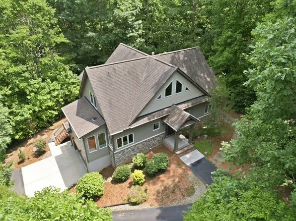 1001 Reaves Dr, Chapel Hill, NC 27516