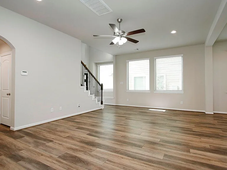 239 Biltmore Loop — Photo 11