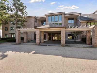 5501 Village Dr APT 203, Edina, MN, 55439