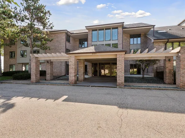 5501 Village Dr APT 203, Edina, MN 55439