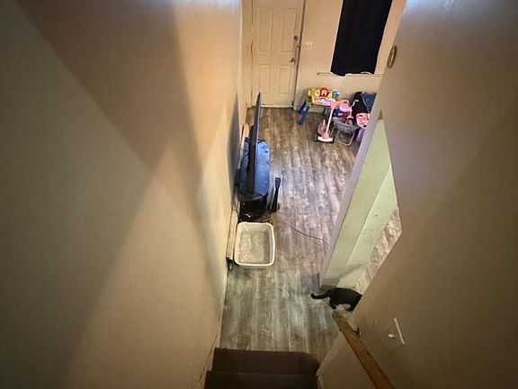 4th image of 2403 N Clarion St