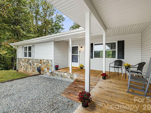 2nd image of 1007 Dula Rd