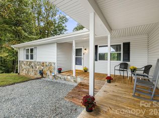 1007 Dula Rd, Spruce Pine, NC 28777