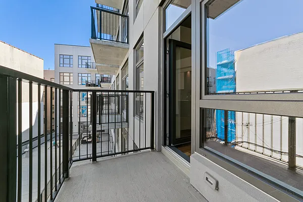 Rented by MNS | media 4