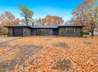 2096 N Box Ave, Fayetteville, AR 72703